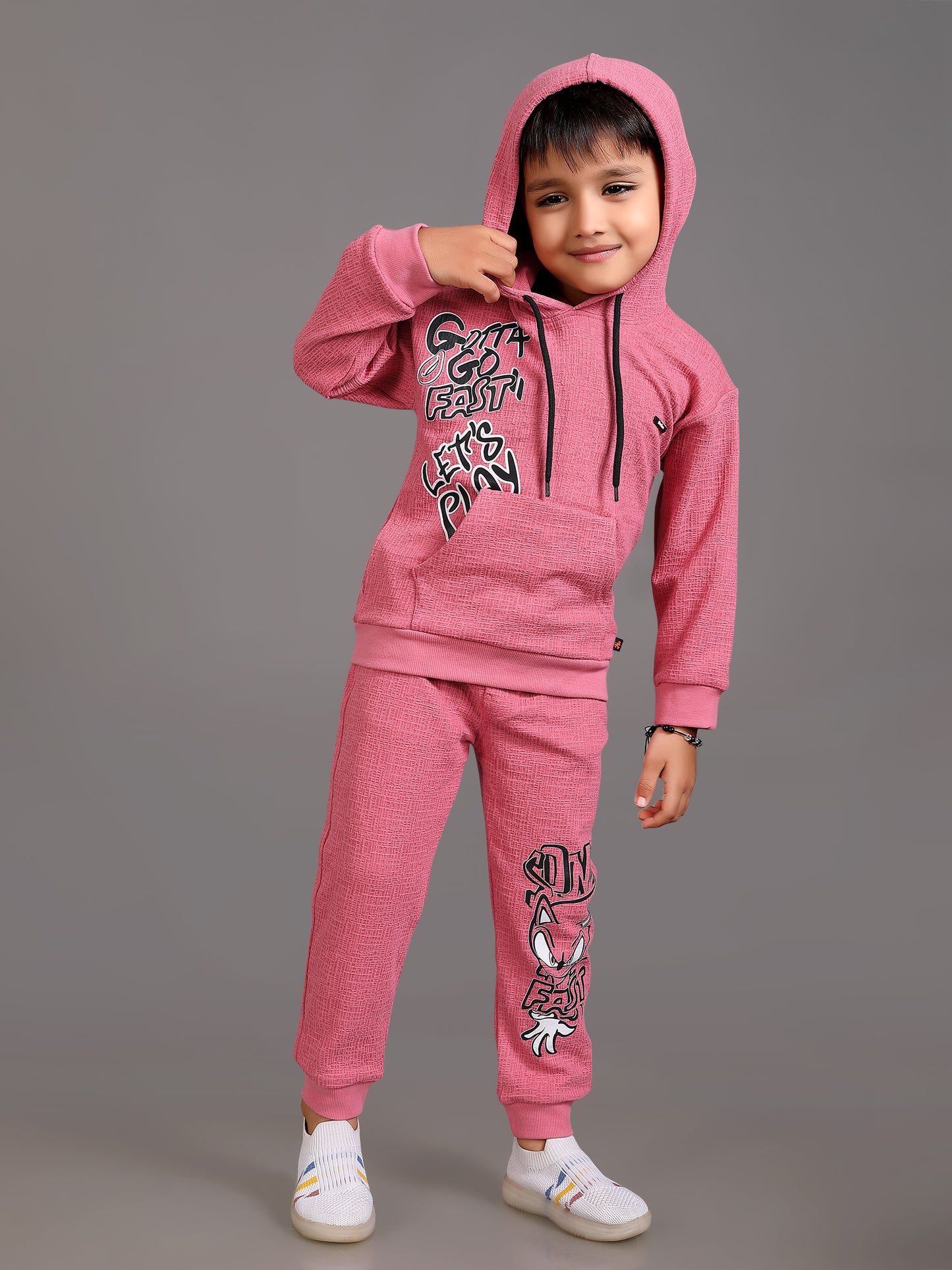 Smart Airport Look with Hood Full T-Shirt & Pant Set